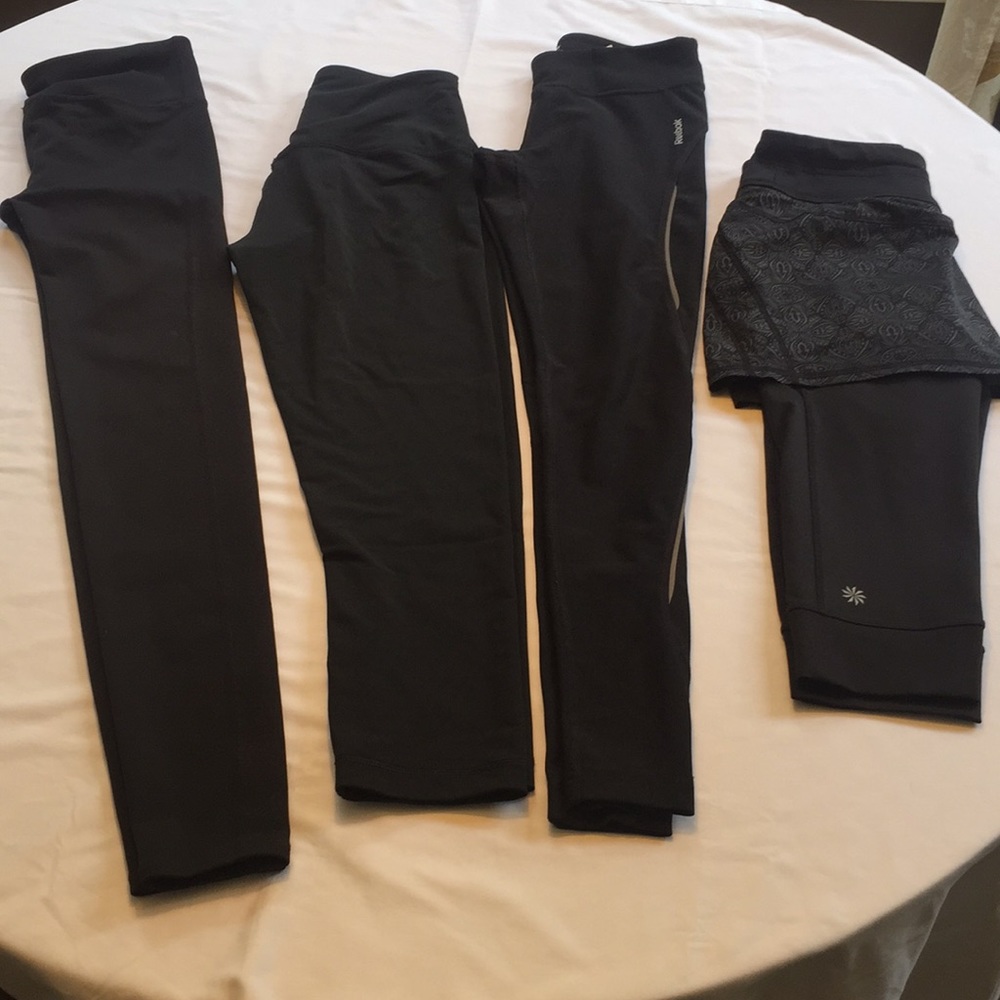 4 pair great condition Sz.xs black leggings!